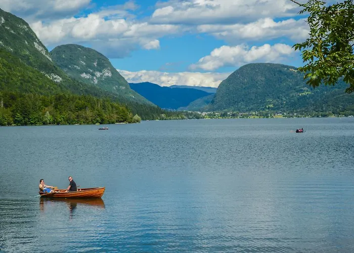 לינה וארוחת בוקר Park - Adults Only